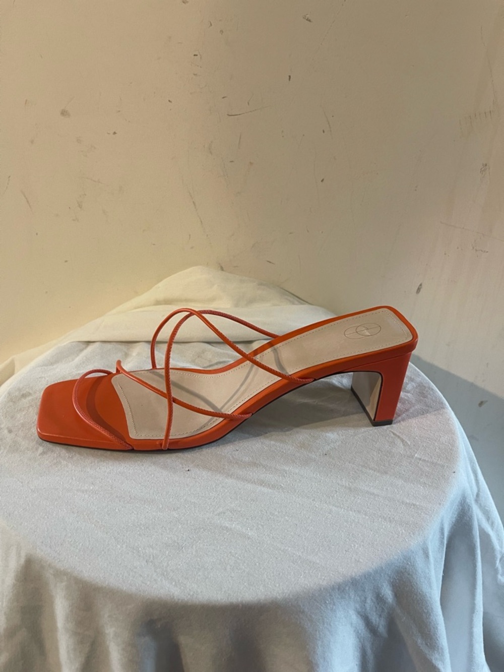 Porte & Paire Leather Strappy Mid-Heel Sandal